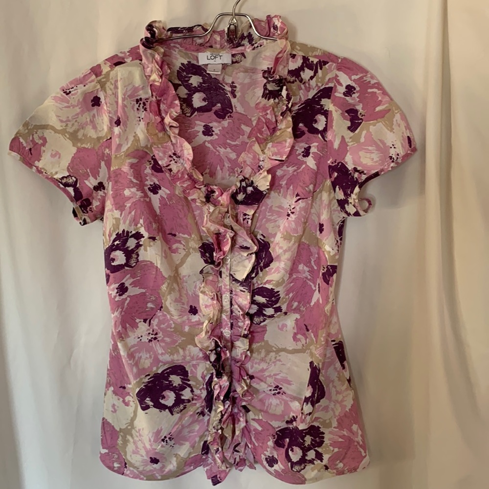 The Loft cute Summer floral print Top Women’s - great price